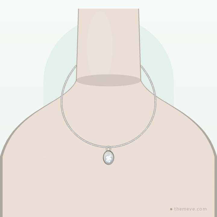 Kaya 18K Solitaire Pendant